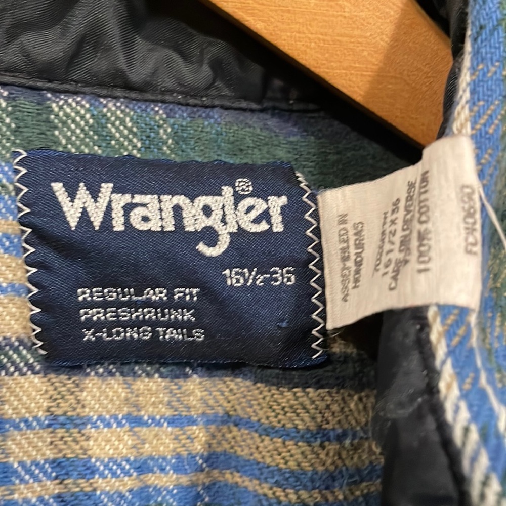 Wrangler button up - Picture 2 of 5
